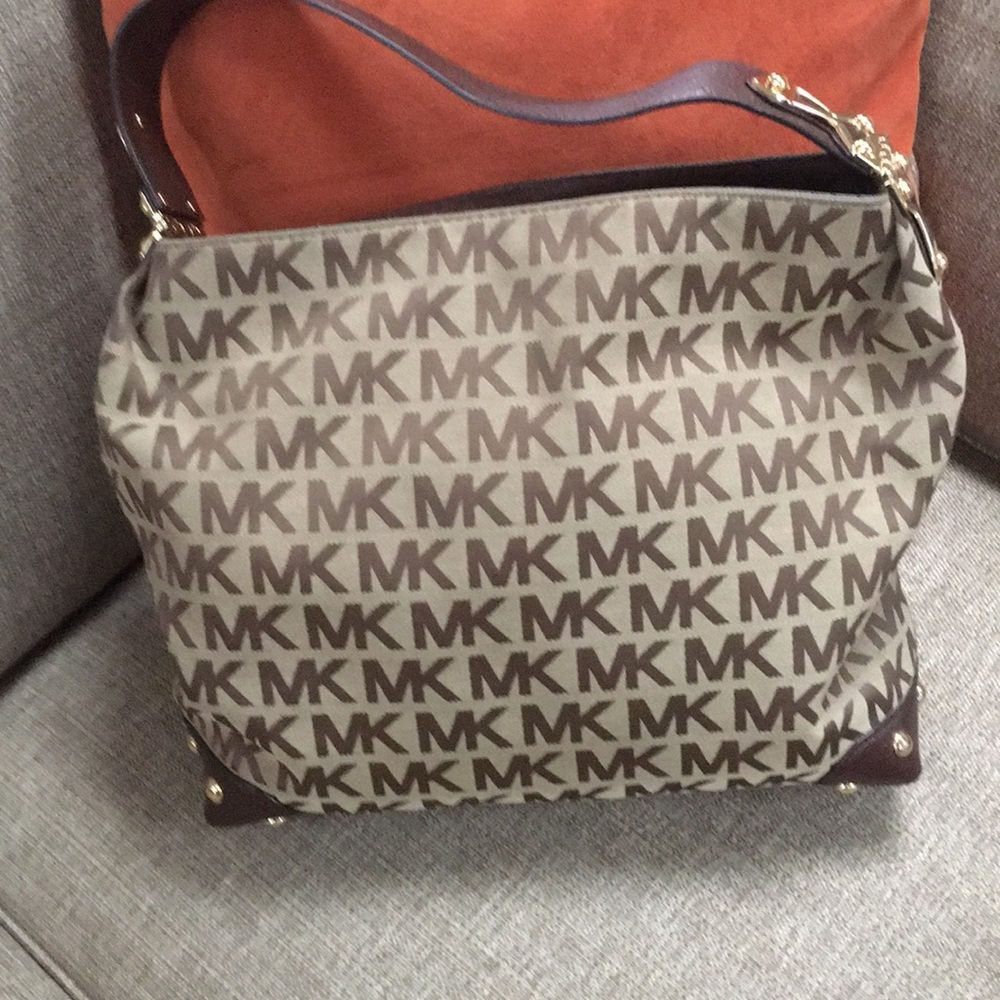 Michael Kors purse
